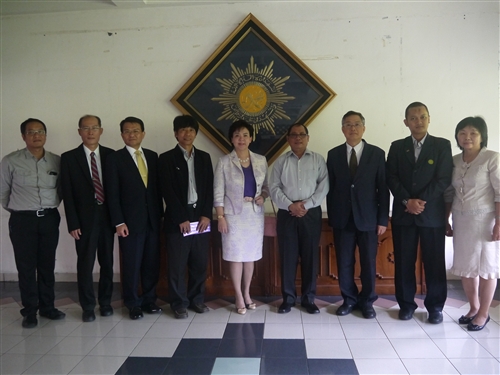 President Chang Leads an Expedition to See Sister Universities in Indonesia