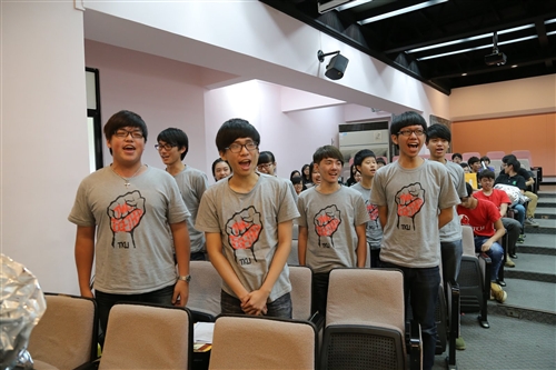 103年暑假社會服務隊授旗出發！