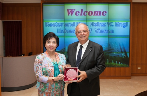 奧地利維也納大學校長Prof. Heinz W. Engl伉儷蒞校參訪。