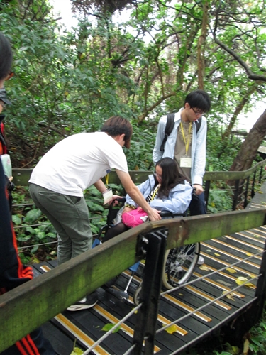 Service Learning to Help the Disabled