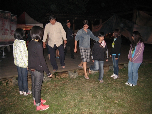 Tamkang Freshmen Serving the Community