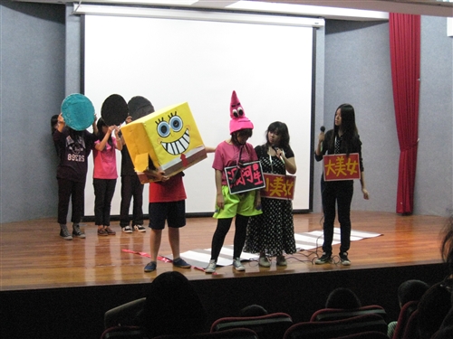 Freshmen Entertain and Educate Local Students