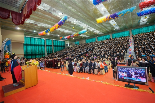 TKU Holds 2014 Graduation Ceremony with Over 7000 People in Attendance
