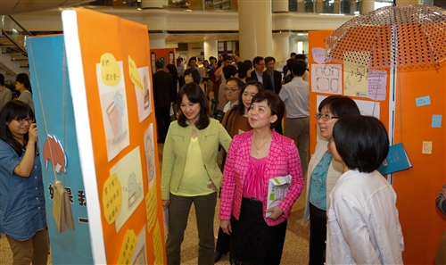 President Chang Shares for World Book Day
