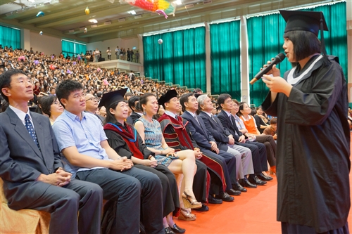 TKU Holds 2014 Graduation Ceremony with Over 7000 People in Attendance