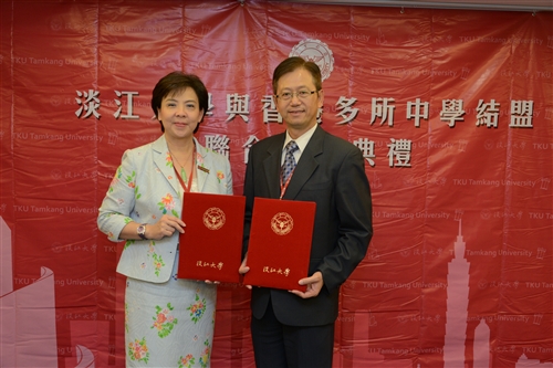 TKU Signs Agreement with Hong Kong Junior High Schools TKU Signs Agreement with Hong Kong Junior High Schools