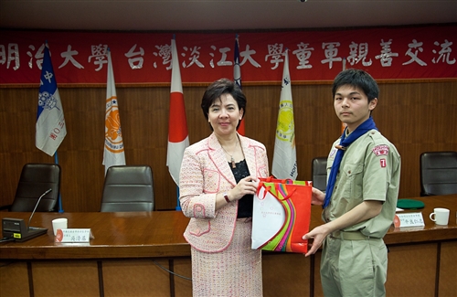 A Show of Gratitude from Meiji University