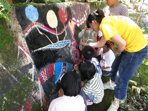 Volunteer Service in Lai Chi