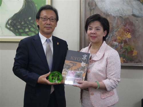 President Chang Visits Sister Universities In Japan
