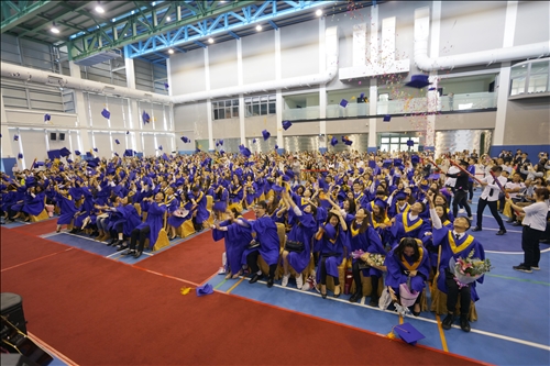 The Island's First All-English Graduation Ceremony Held at Lanyang