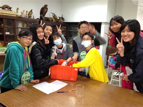 The Bright Light Science Service Team Goes to Tainan