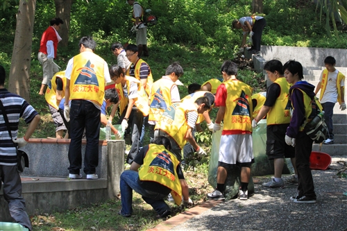 Tamkang implements youth service for freshman students