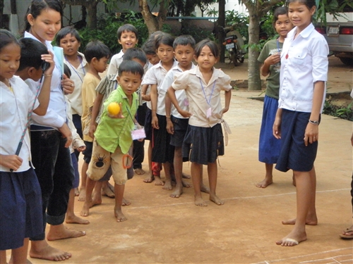 TKU Faculties and Students headed off to Cambodia for Volunteer Service.