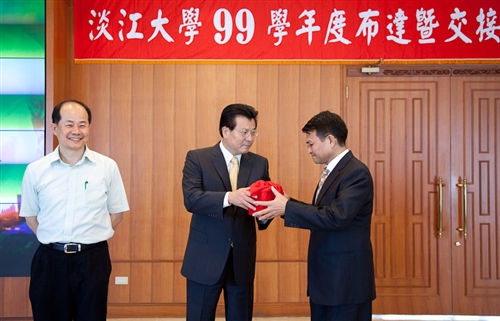 2010-2011 Inaugural Ceremony for TKU New Personnel was held at Chueh-sheng Memorial Hall.