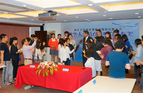 TKU and China Airlines Sign Agreement for Civil Aviation Program