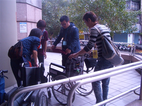 Service Learning to Help the Disabled