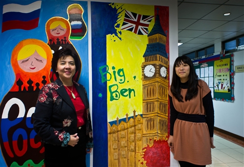 An Opening Ceremony for the Foreign Language Building Art Exhibition