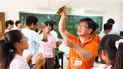 Chemistry in Action Returns to Kaohsiung to Promote Chemistry Education