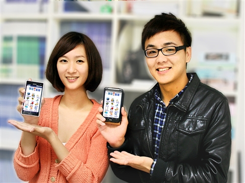 資管系師生共同研發具影像功能的「淡江 i 生活」APP。