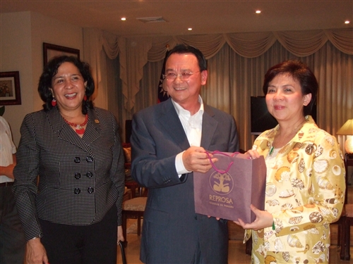 Extending Ties in Latin America