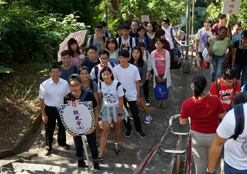 New Students Enter Campus Old School