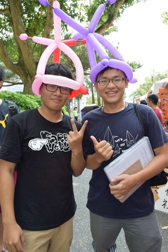 Student Club Enrollment Exhibition Takes Place