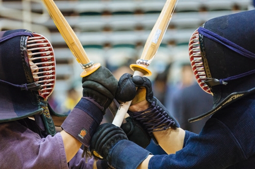 The 2014 Annual Junior College Kendo Competition Takes Place in the Shao-mo Memorial Gymnasium