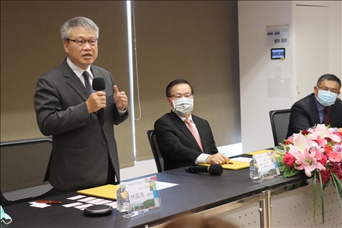 The only industry-government-academic cooperation in the country to cultivate fintech talents. Tamkang signed a memorandum with Caijin and Puhong