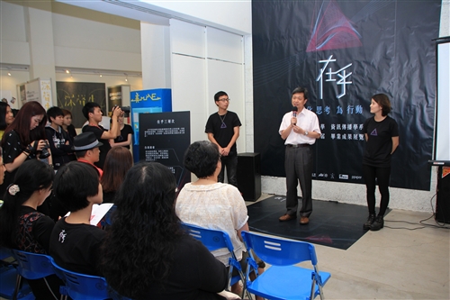 Graduating TKU Students Leave Their Mark