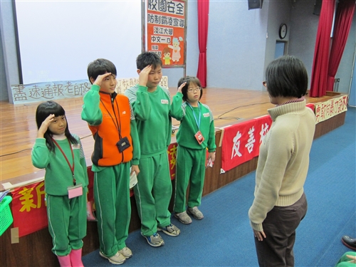 Freshmen Entertain and Educate Local Students