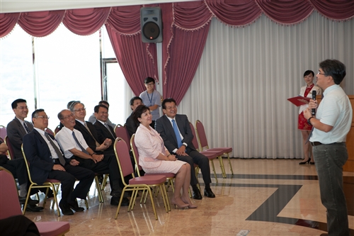 TKU Holds 2013 Handover Ceremony for Department Heads