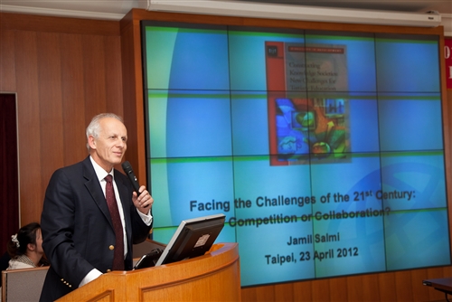 國際高等教育大師Jamil Salmi蒞校演講：「Facing the Challenges of the 21st Century：Competition or Collaboration？」。