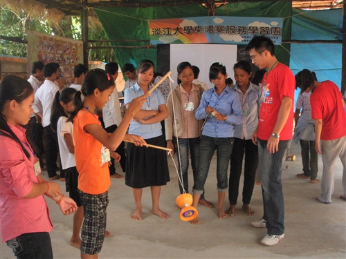 TKU Faculties and Students headed off to Cambodia for Volunteer Service.