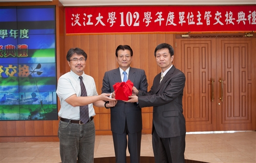 本校舉行102學年度單位主管交接典禮。