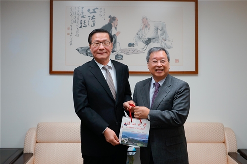 Prof. Steven G. Louie Delivers the 6th Tamkang Clement and Carrie Chair Lecture