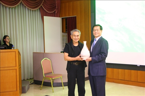 A Speech by Lin Hwai-min
