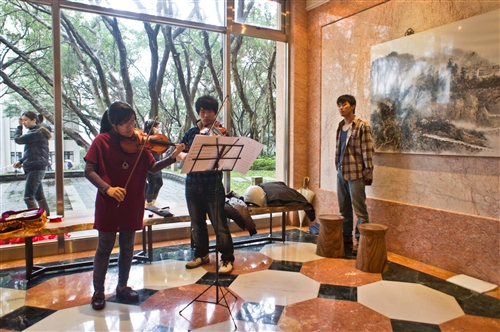 An Opening Ceremony for the Foreign Language Building Art Exhibition