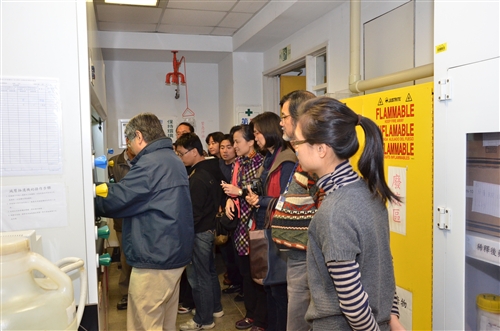 The 2013 Chung Ling Chemistry Competition