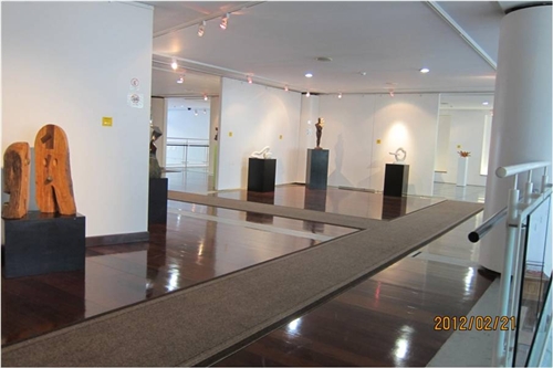 A Dialogue Between Sculpture and the Environment