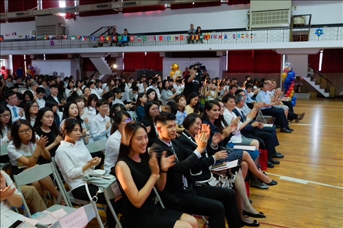 Making Dreams Come True - 648 Students Depart for Overseas Study