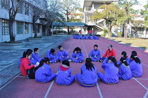 The Bright Light Science Service Team Heads to Liu Ying Junior High School
