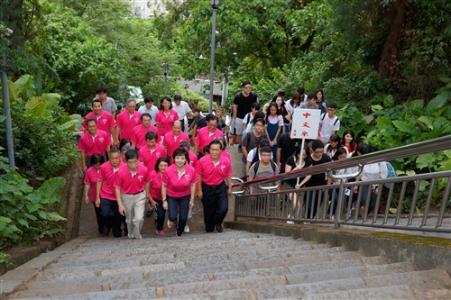 Freshmen Scale the ‘Overcoming Difficulty’ Slope