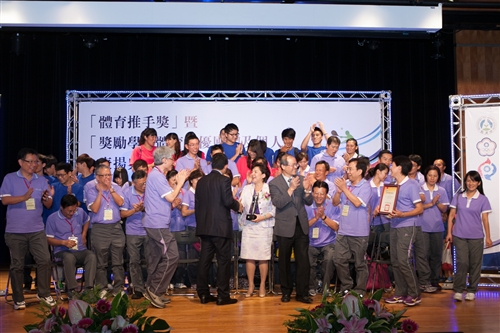 TKU Honored with MOE 2013 School Excellence Award for School Sports