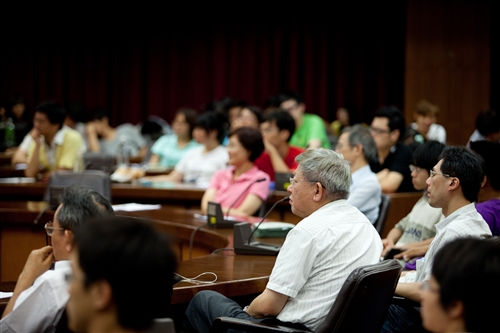 Nobel laureate Edward C. Prescott visits Tamkang