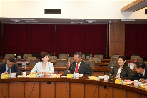 馬來西亞拉曼大學校董會主席伉儷及校長一行6人蒞校訪問。
