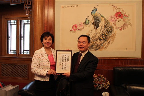 張校長率團赴中國大陸北京大學、北京理工大學及南開大學訪問交流。