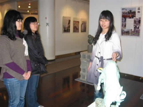 A Dialogue Between Sculpture and the Environment