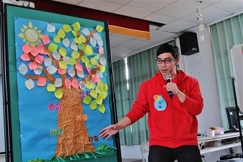 The Bright Light Science Service Team Heads to Liu Ying Junior High School