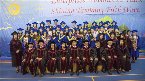 The Island's First All-English Graduation Ceremony Held at Lanyang