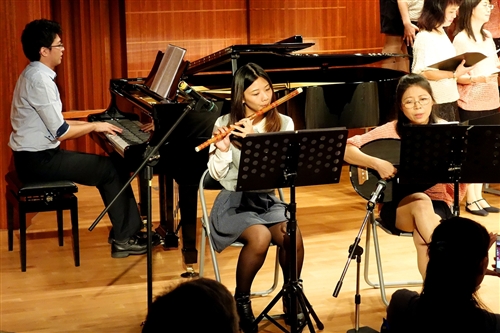 Female Faculty Alliance Choir Peform for the Moon Night Flower